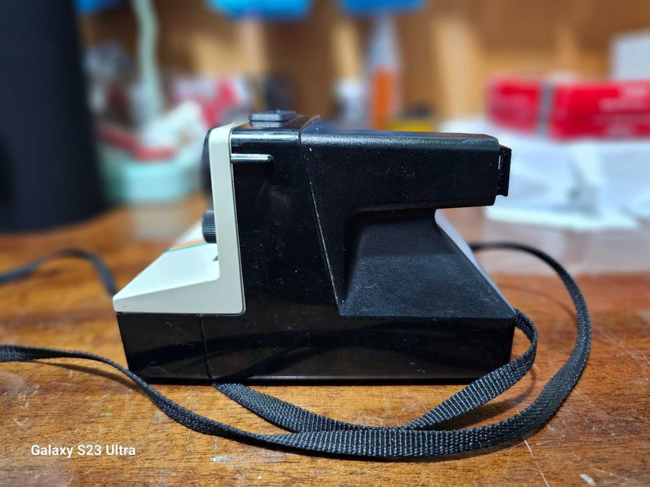 Фотоапарат за моментални снимки POLAROID 1000