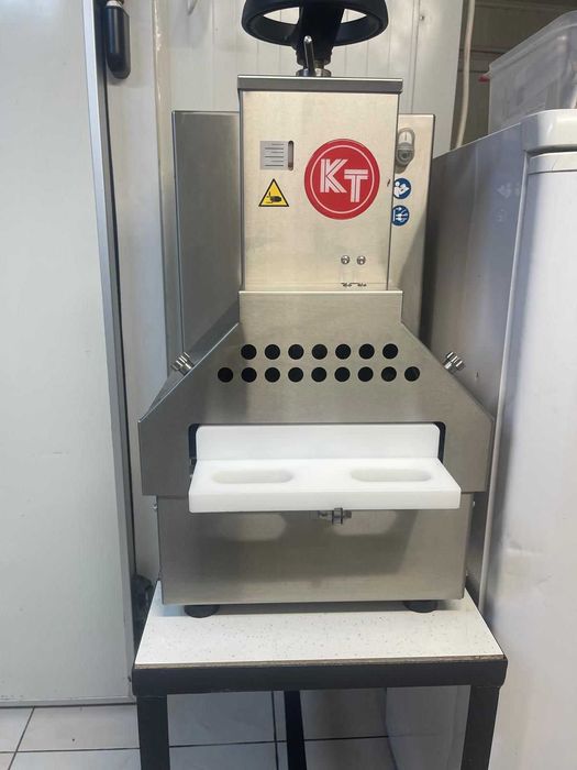 Presă pentru snitzele