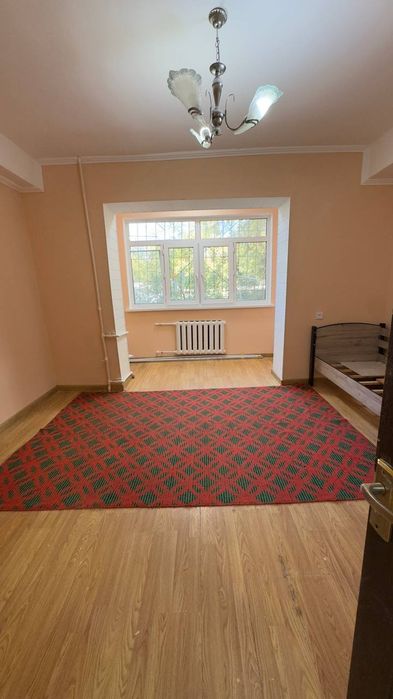 Своя.Срочно продаю.Юнусабад-2 Интранс 1/2/4 Галерейка