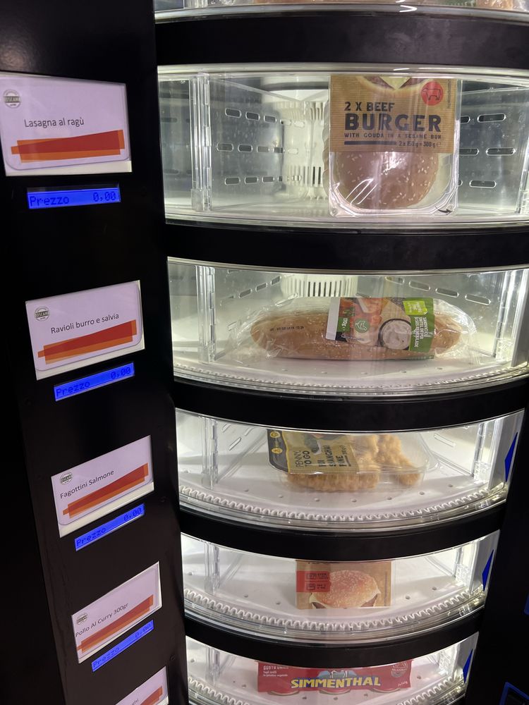Fas Easy 6000 aparat vending fructe,branzeturi,mici,lactate,prajituri