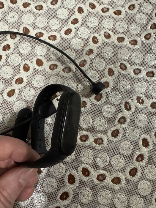 Продам фитнес браслет xiaomi 5