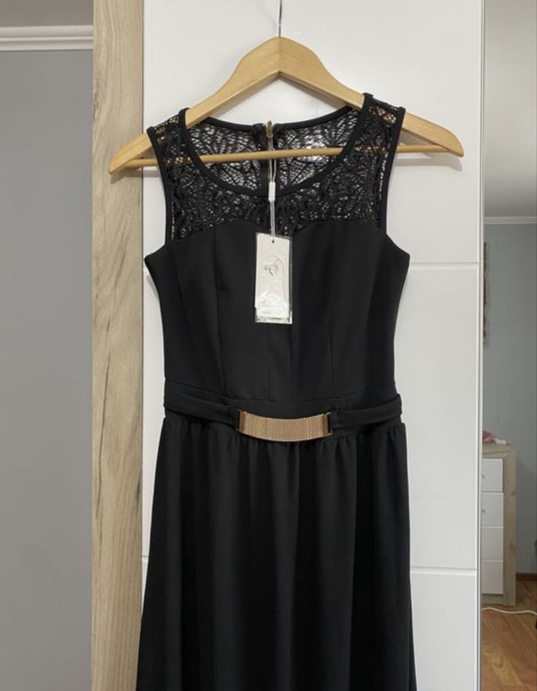 Rochie neagra evenimente