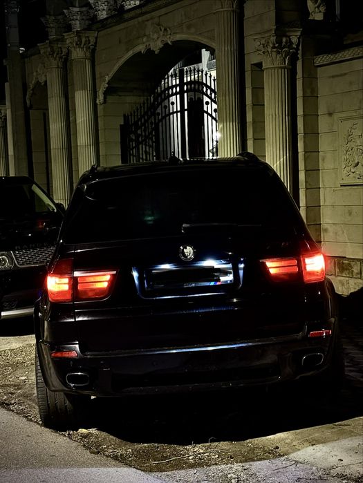 продава BMW E70