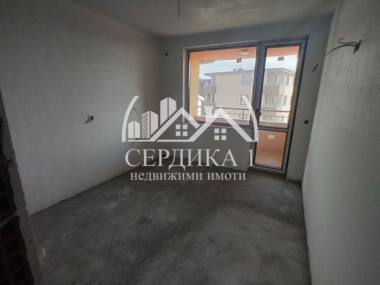 Продава се Двустаен апартамент в Благоевград, Идеален център - 70 кв.м за 1215 €/кв.м - Снимка #4