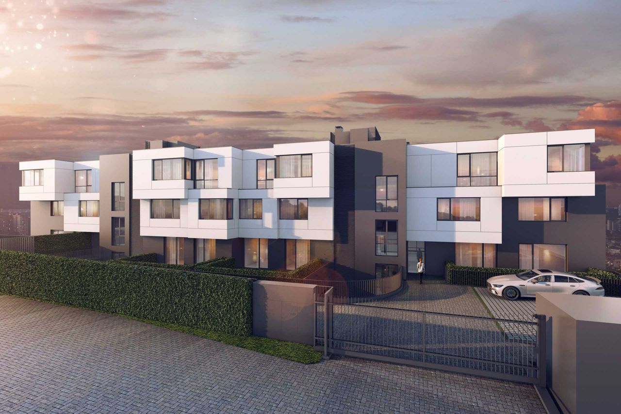 Продава се Четиристаен апартамент в Варна, Бриз - 170 кв.м за 2218 €/кв.м - Снимка #2
