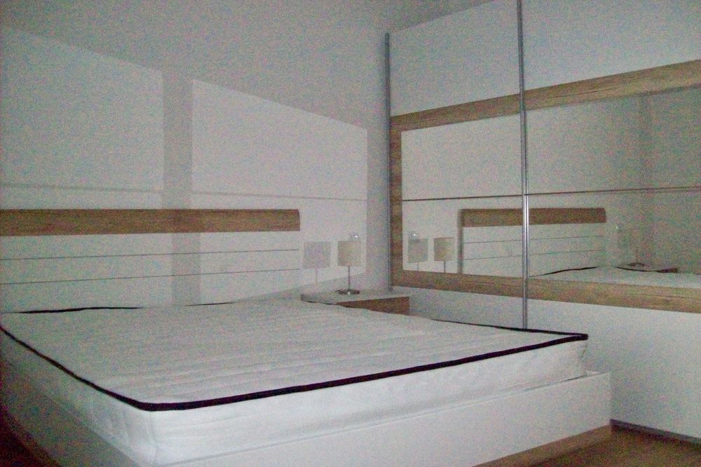 PF inchiriez Ap 2 cam, luminos, modern, zona linistita, balcon, Europa