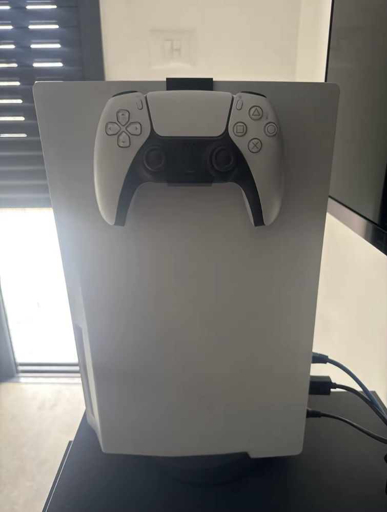 Playstation 5 държачи 2 бр. За контролери и слушалки