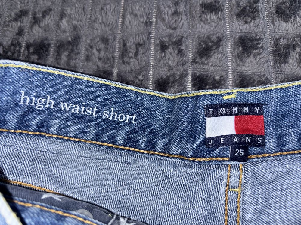 Къси дънкови панталонки Tommy Hilfiger