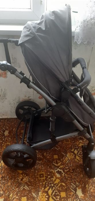 Продам зимнию коляску