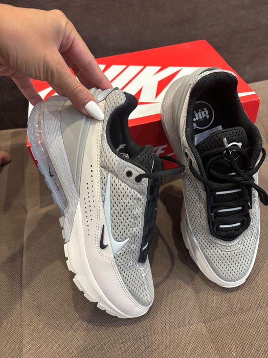 Продавам нови оригинални маратонки Nike Air Max -
номер 38.5 (US 7.5)