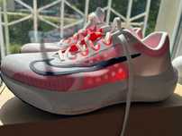 Nike Zoom Fly 5 – mărimea 42.5 – stare excelentă (107km)