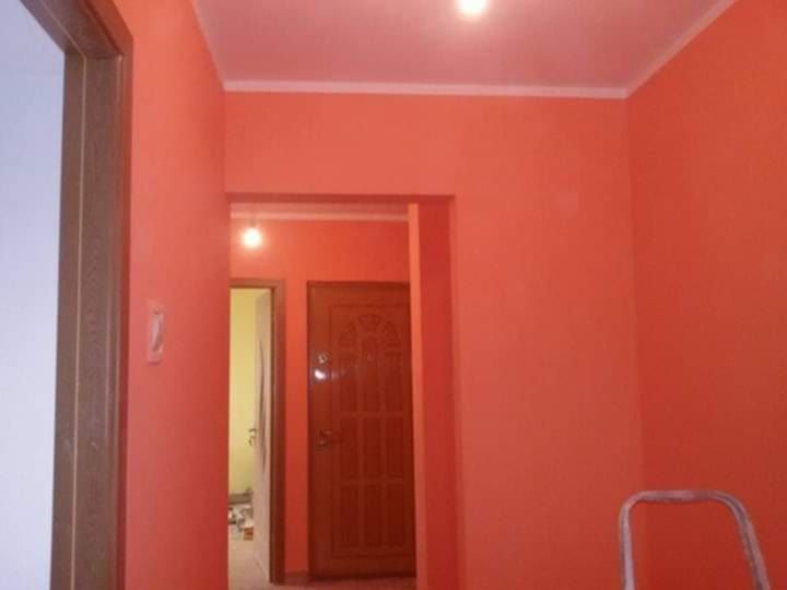 Execut glet, lavabil, reparații.