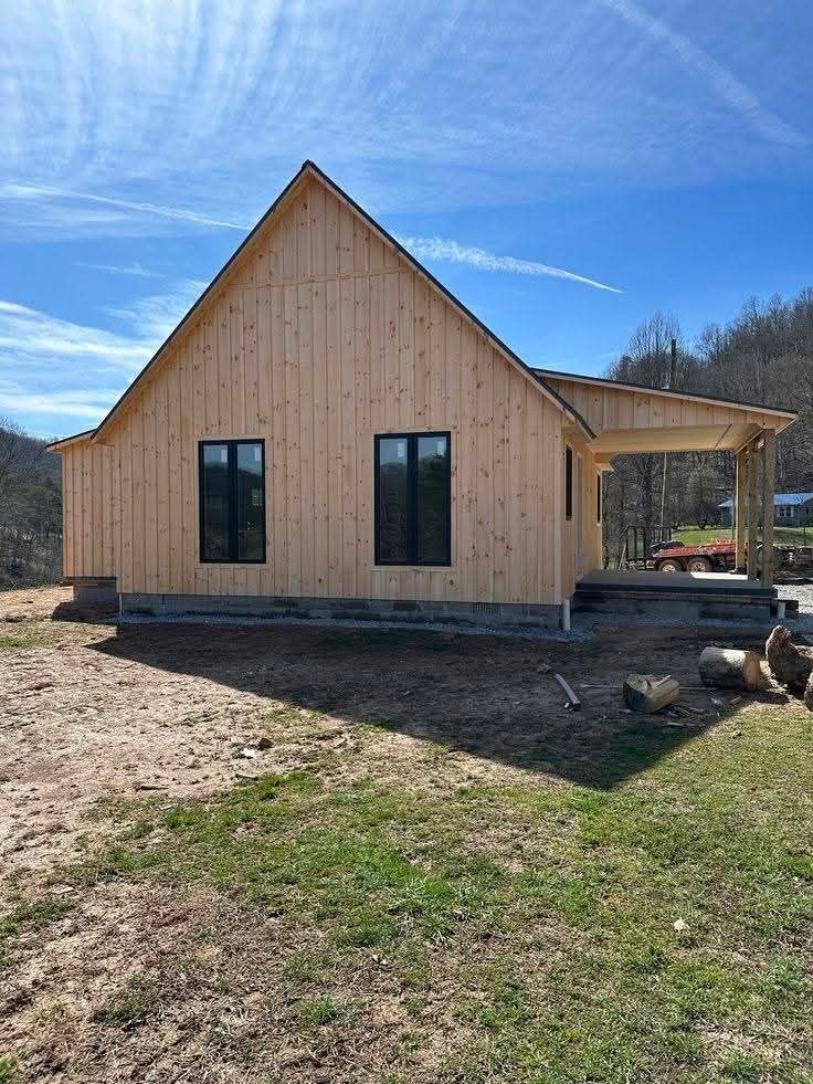 Vand casa din lemn, o cabana, un foișor sau o casuta de vacanta,,, sun