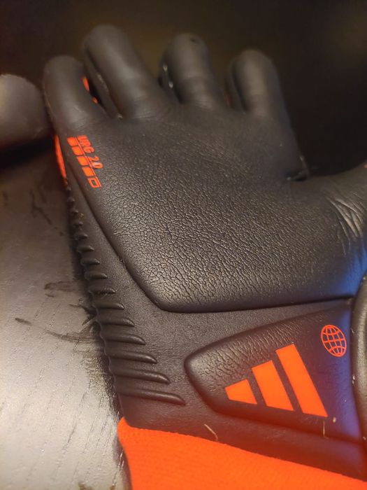 Manusi de portar adidas Predator Pro Hybrid