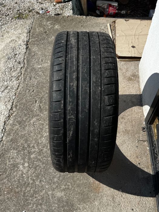 Michelin Pilot 4S 275/35 21