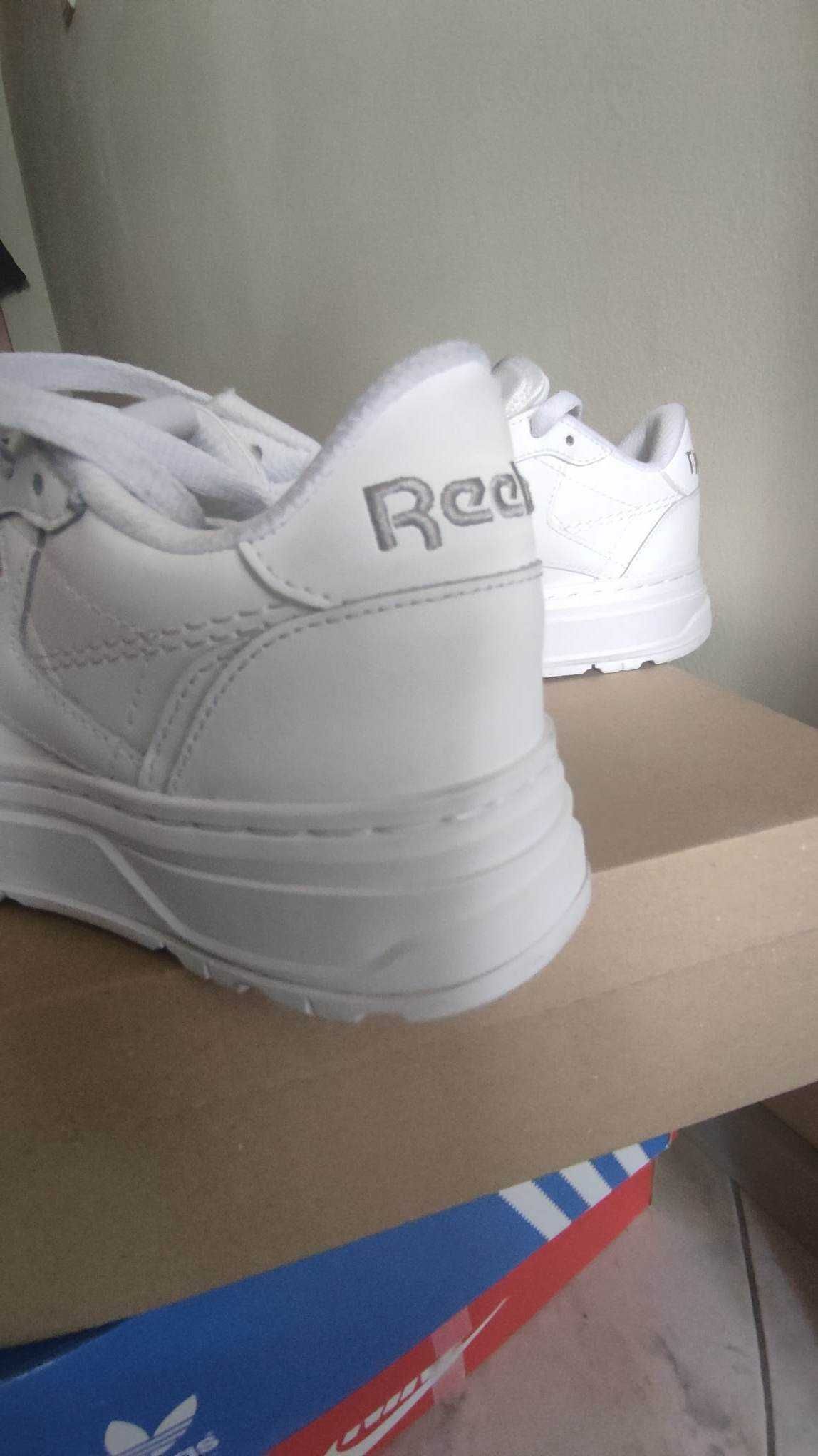 Reebok Club C Extra кецове