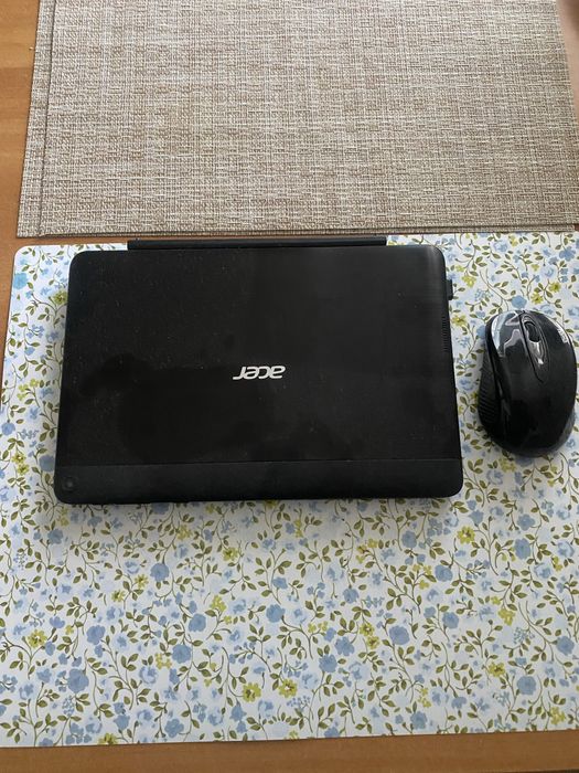 Laptop Acer foarte putin utilizat