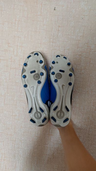 Футбольные бутсы Nike, futbol uchun butsi Nike