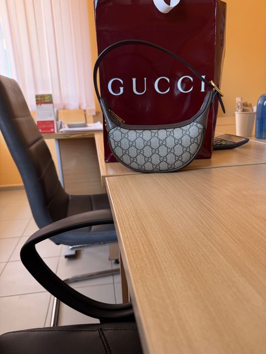 Gucci чисто нова чанта внос от Италия