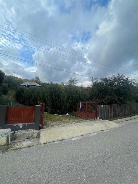 Casa cu teren de vanzare in comuna Botesti, judetul Arges