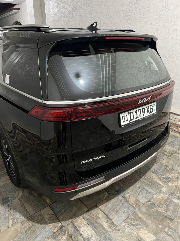 KIA Carnival 2023