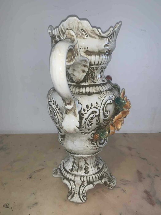 Vaza portelan cu doua manere 3D