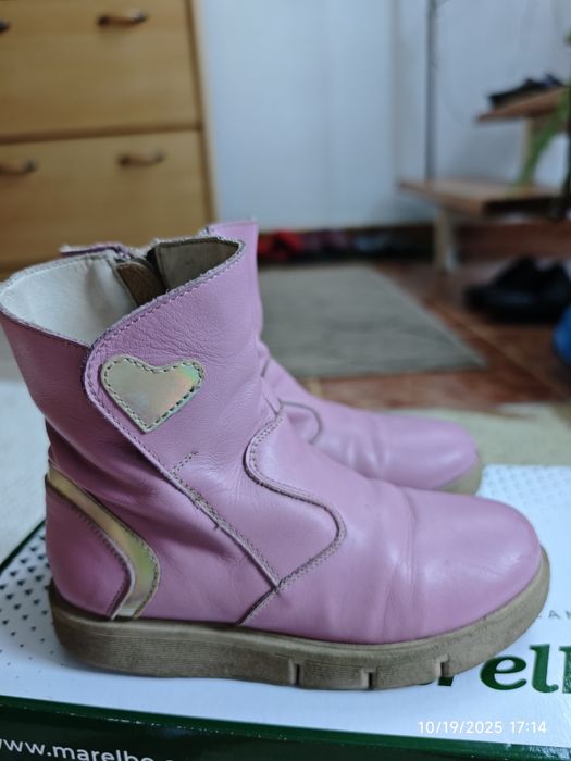 Ghete roz din piele naturala Marelbo
