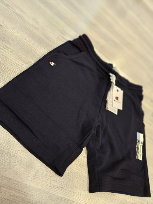 Pantaloni scurti Champion size L (bleumarin)