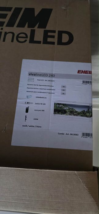 Akvarium EHEIM 240L