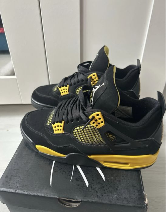 Jordan 4 yellow thunder
