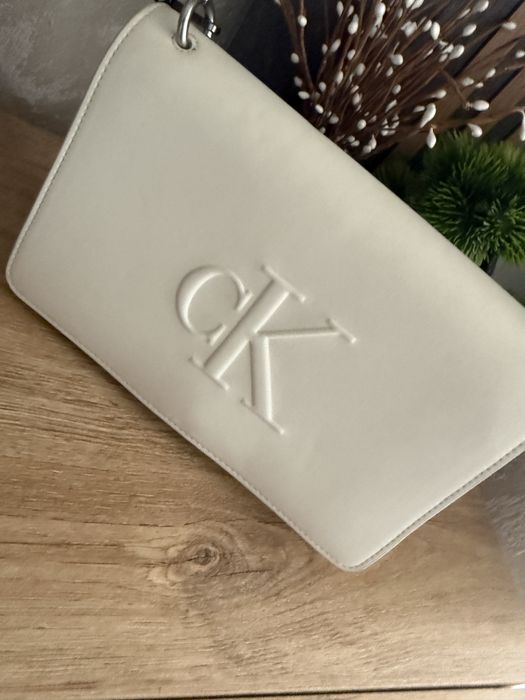 Оригинална чанта calven klein