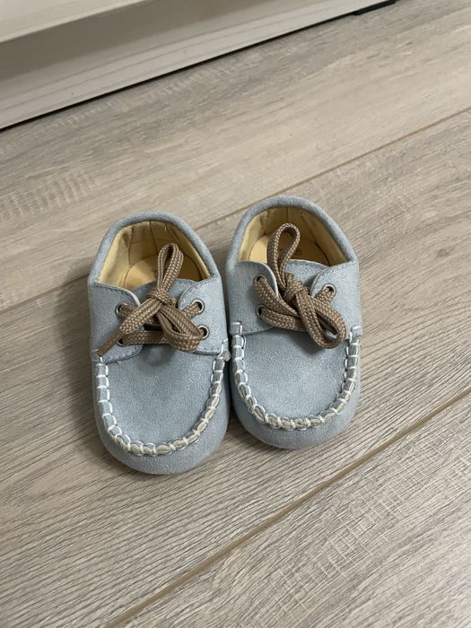 Vand pantofi bebe 17, 18,