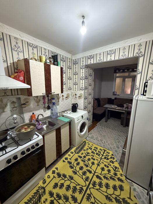 Срочна 3 хонали квартира сотилади хамма мебел техникаси билан