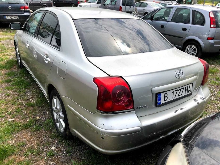 Toyota avensis D4D 2.2 На части