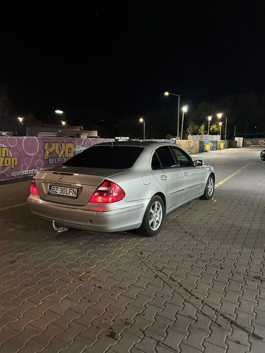 Mercedes-Benz E