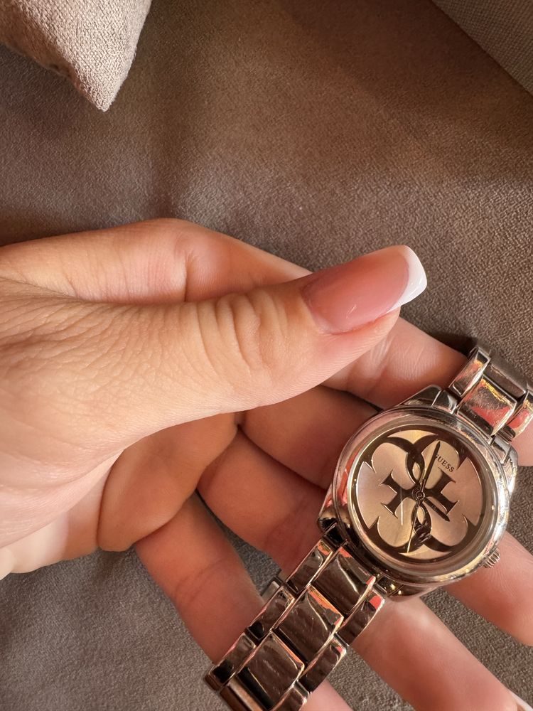 Дамски часовник Guess