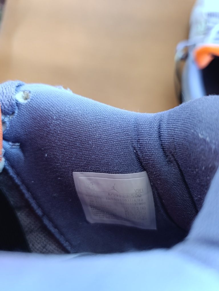 Маратонки Nike Jordan 43 - 27.5 см