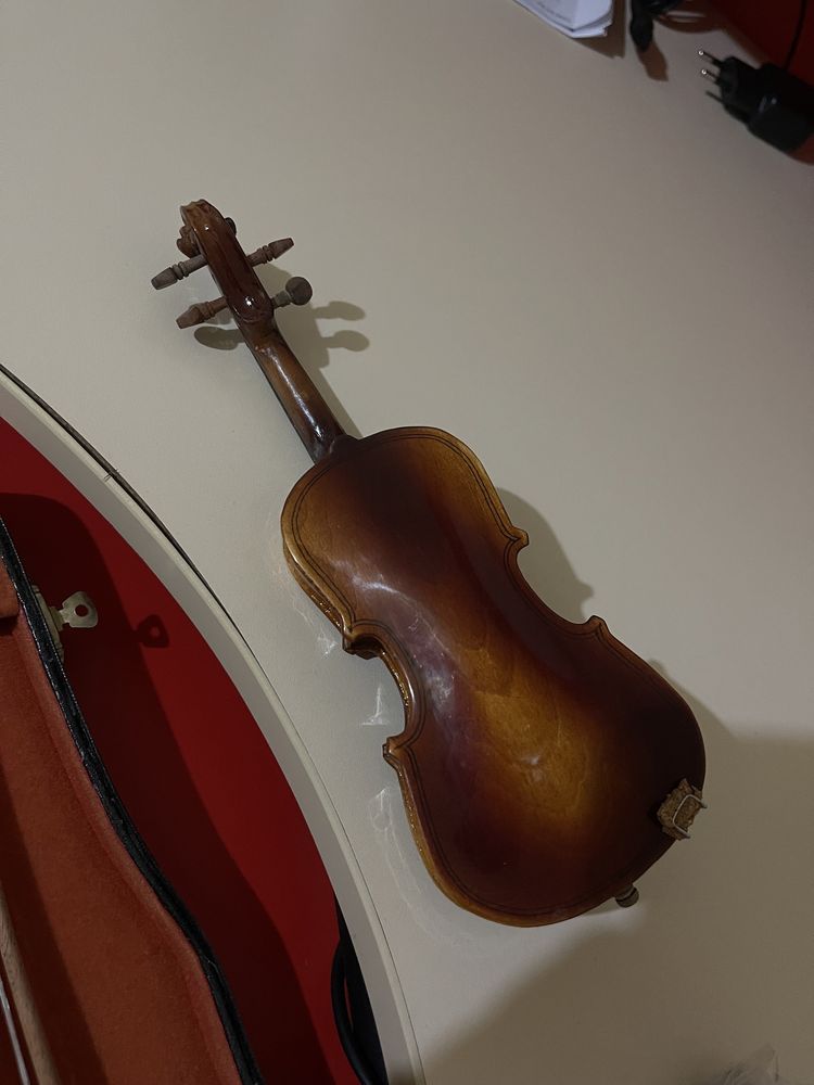 Цигулка миниатюрна