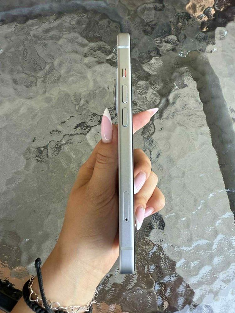 Iphone 15 като нов