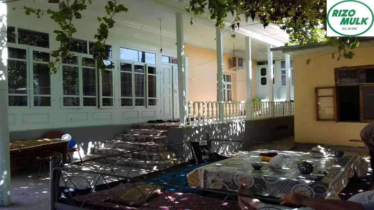 Назарбекда файзли ховли сотилади. NR494/172