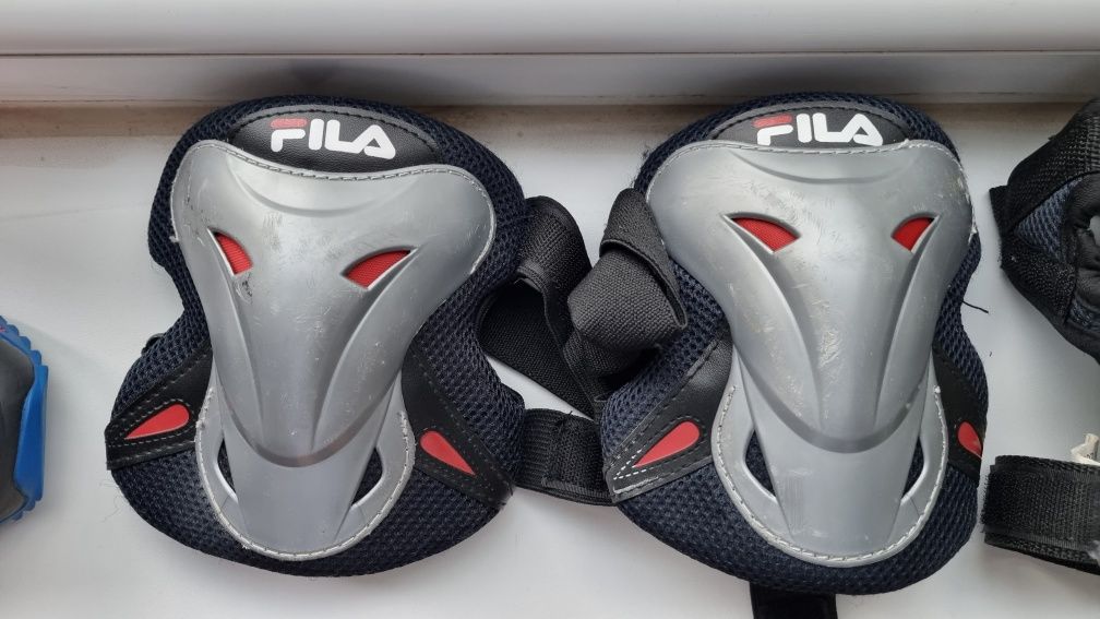 FILA skate pads 60750710 genunchi, coate, palme size M