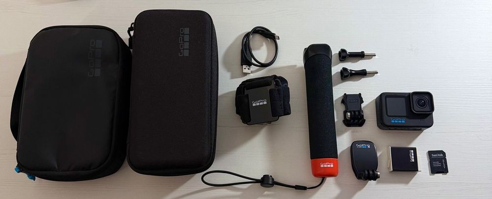 Go pro hero 11 black cu accesorii Adventure