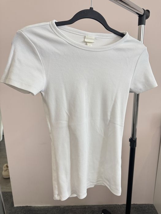 Бяла Тениска h&m размер S