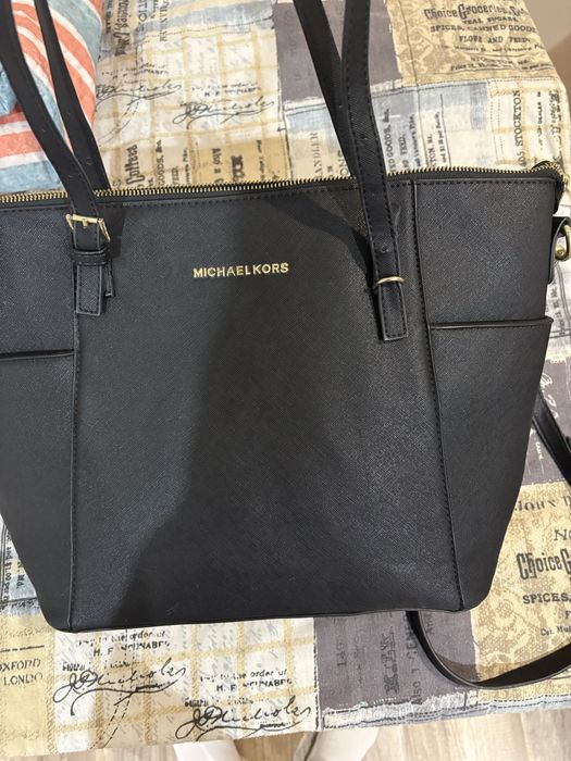 Michael Kors дамска чанта.