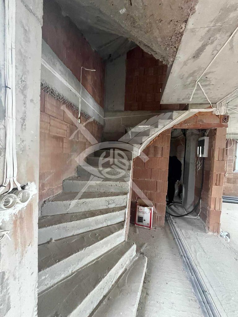 Продава се Къща в с. Старо село, Област Перник - 206 кв.м за 1093 €/кв.м - Снимка #5