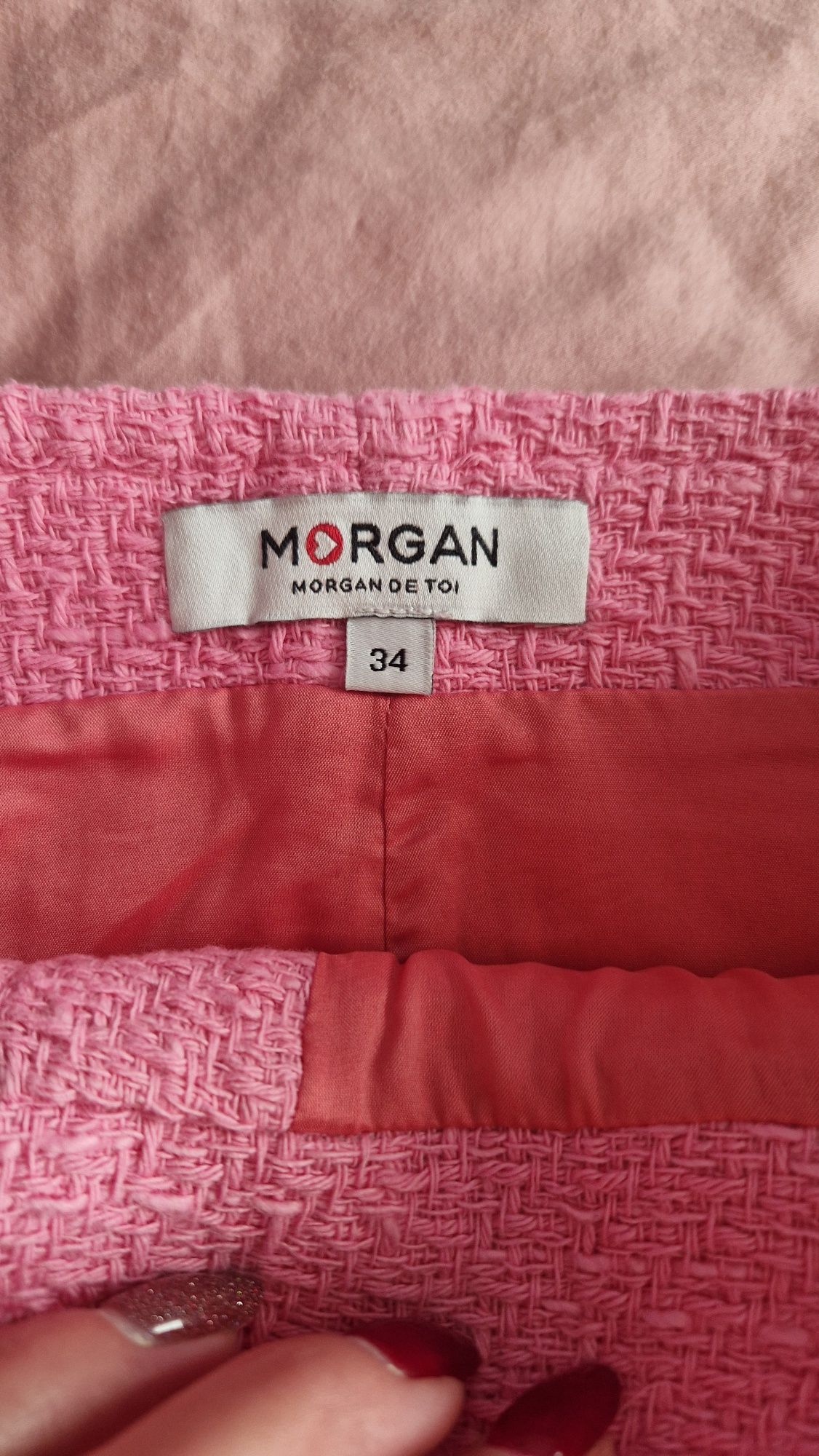 Продавам чисто нова пола на Morgan de toi