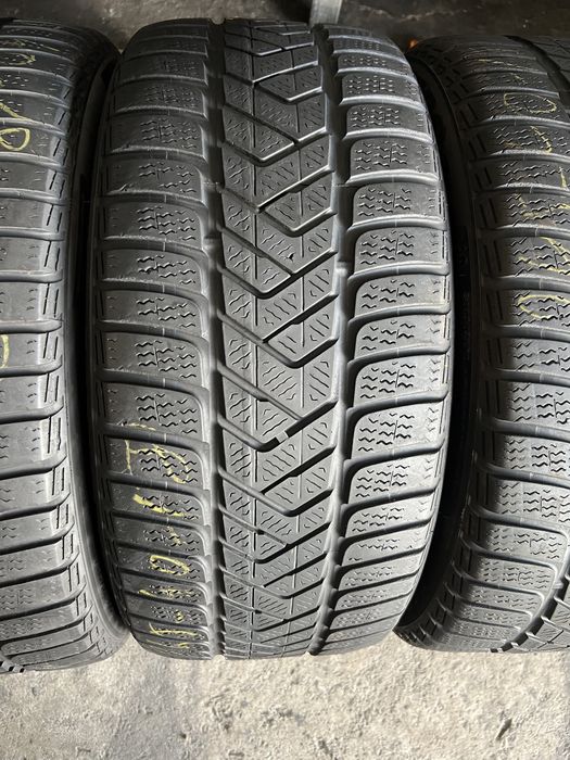 4 anvelope de iarna 245/40/18 Pirelli!