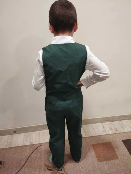 НОВ Официален костюм