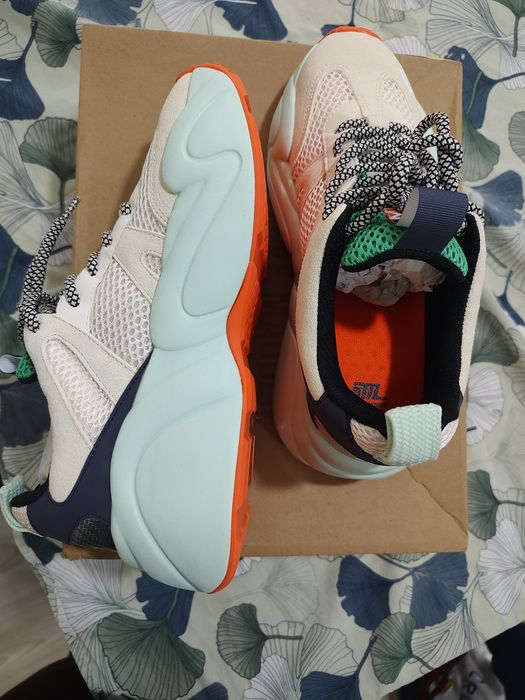 Adidași steve madden bounce 1 mărime 37