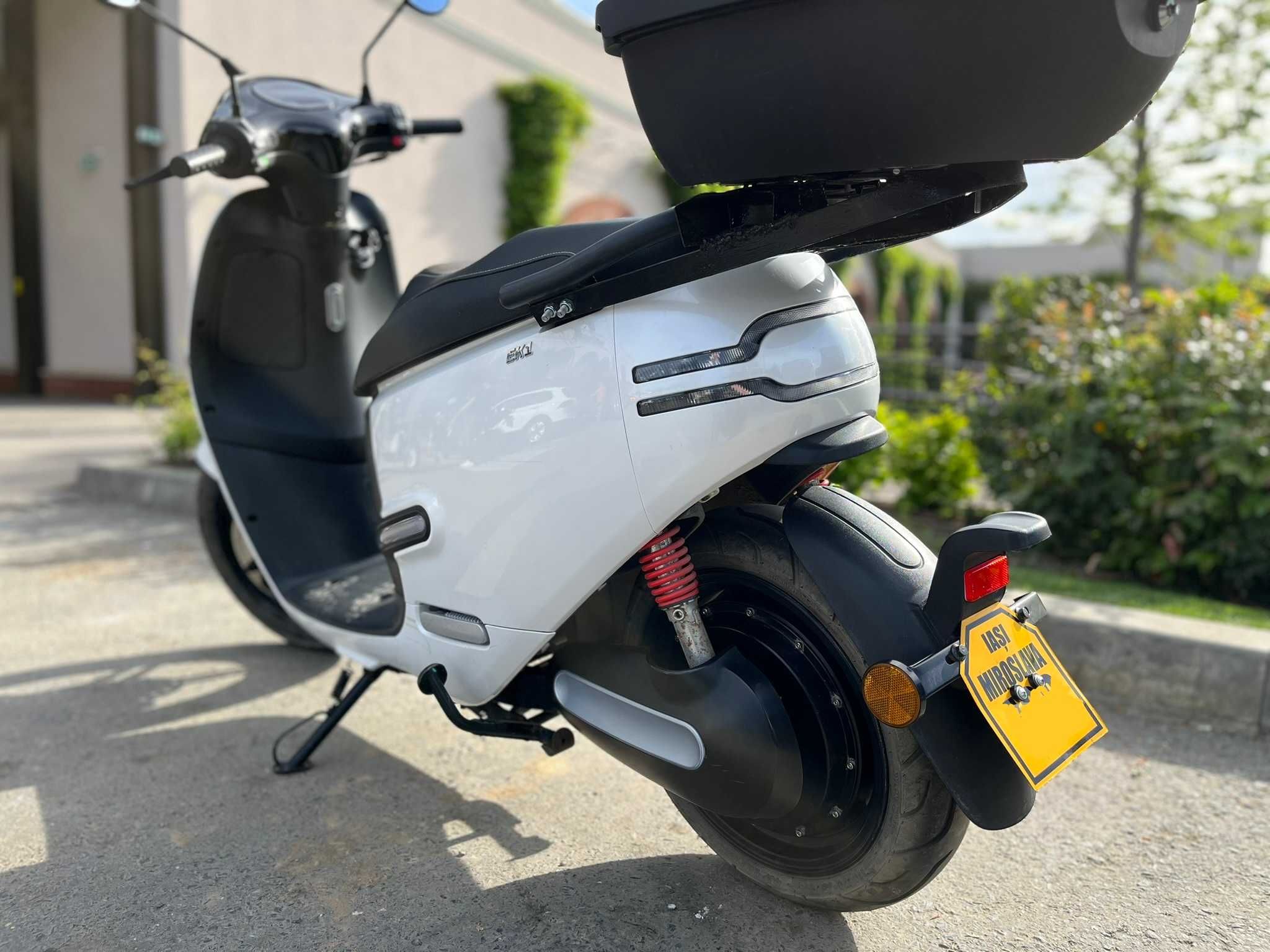 Scuter Moped electric Horwin EK1 - permis B/AM - 90km autonomie reala